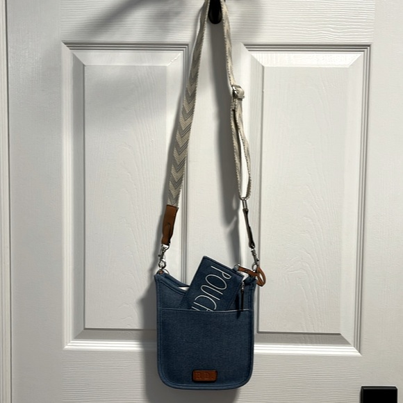 Rae Dunn Denim Canvas small Crossbody with change zip purse - Picture 1 of 11